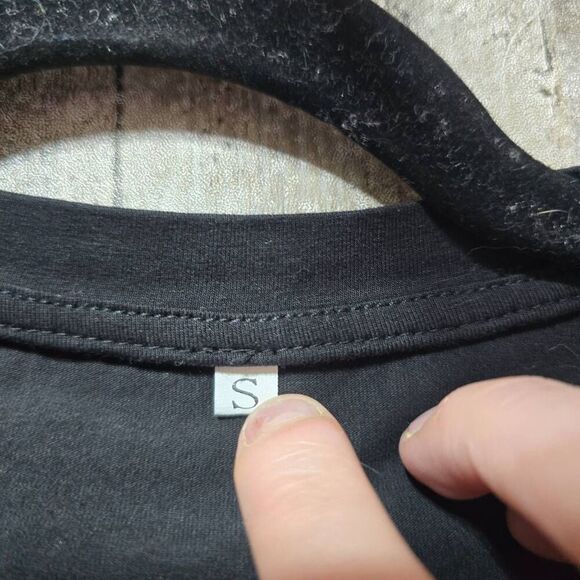 5/$25 Morgan Wallen Black Graphic Tee - Picture 5 of 5